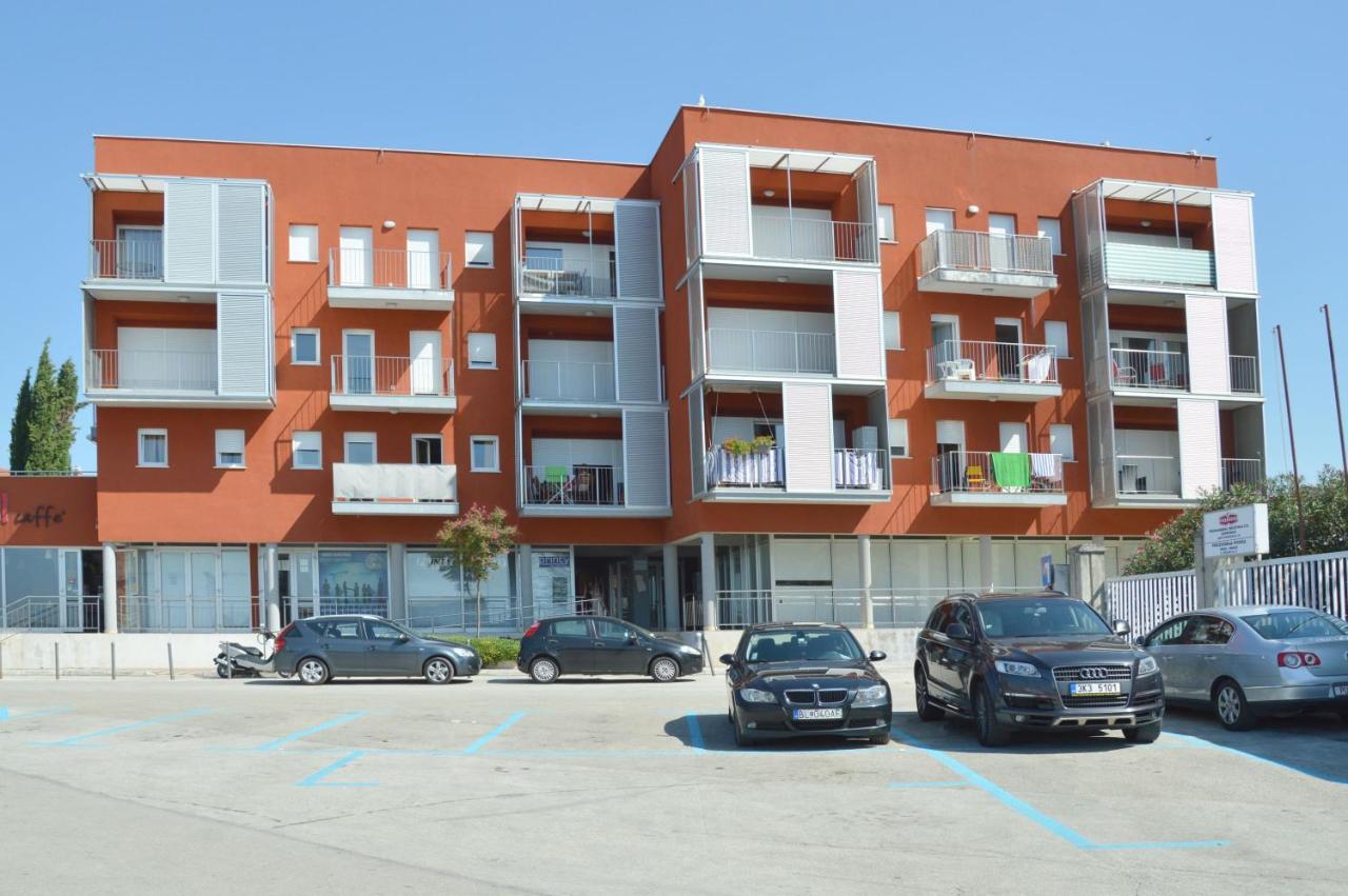 Apartment Riva Sea View Umago Esterno foto